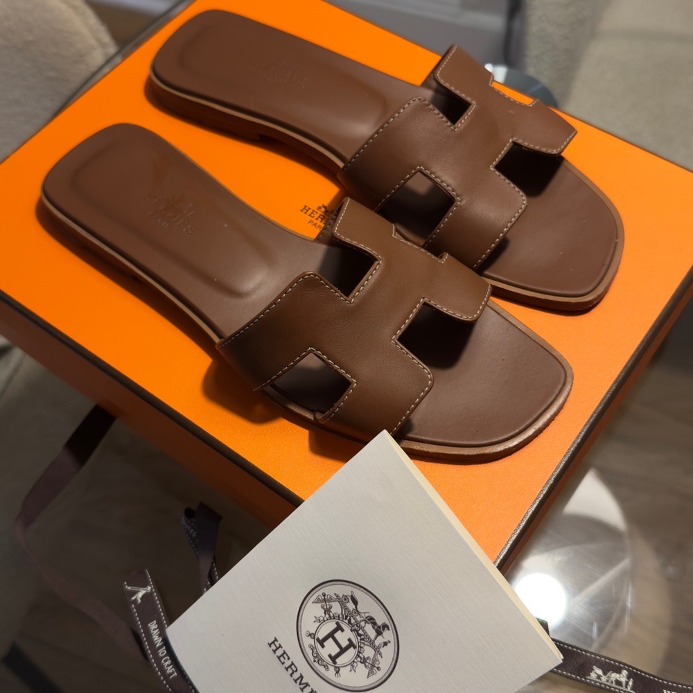 Hermès Brown Oran Sandals